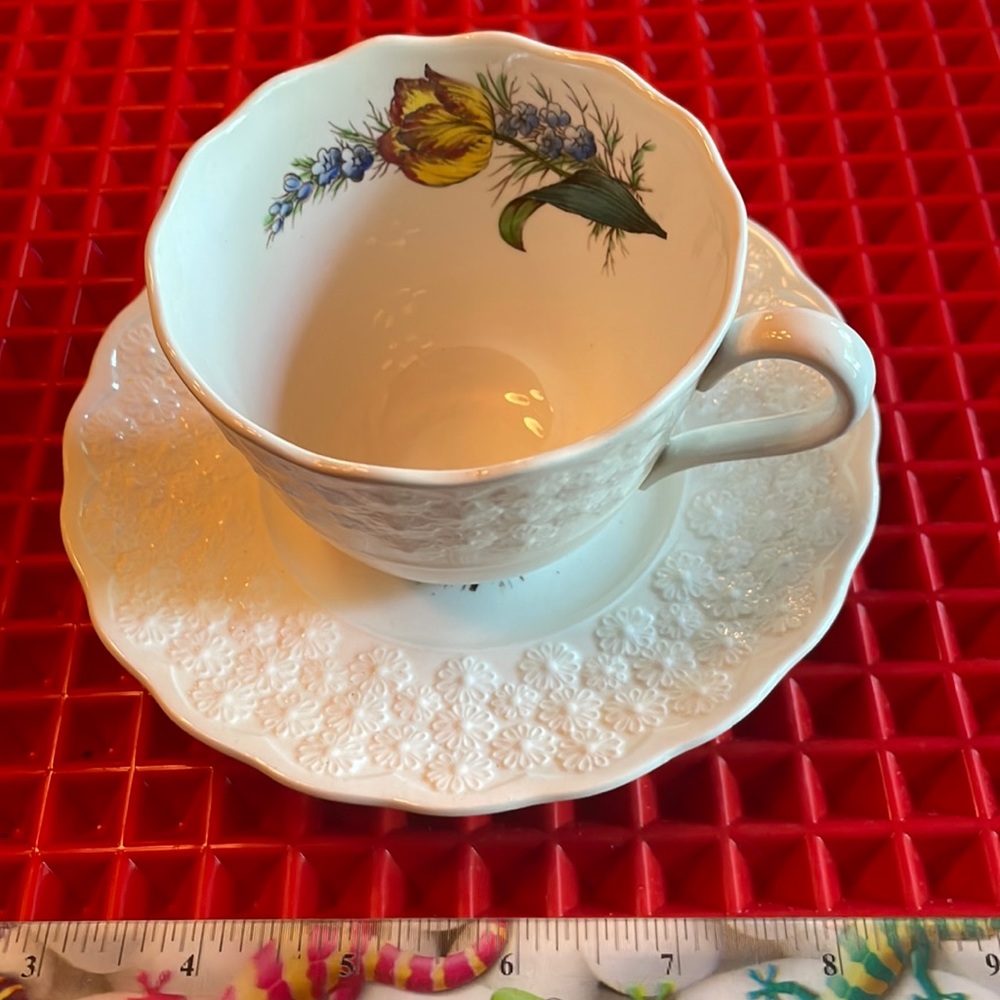 BEAUTIFUL ANTIQUE SPODE FLORAL TEACUP & SAUCER